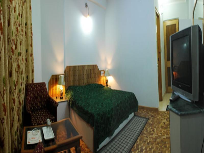 Hotel Satkar Residency - Riverside Old Manali Esterno foto