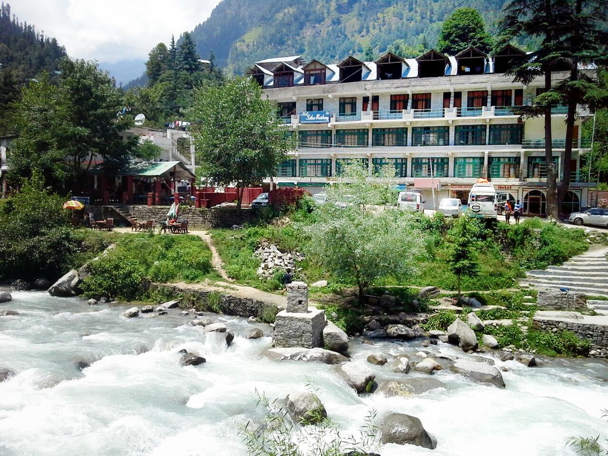 Hotel Satkar Residency - Riverside Old Manali Esterno foto