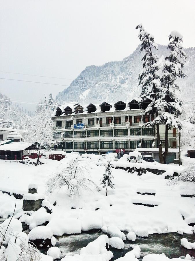 Hotel Satkar Residency - Riverside Old Manali Esterno foto
