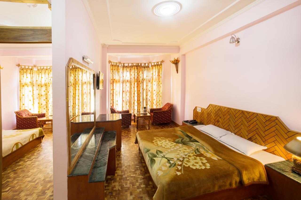 Hotel Satkar Residency - Riverside Old Manali Esterno foto