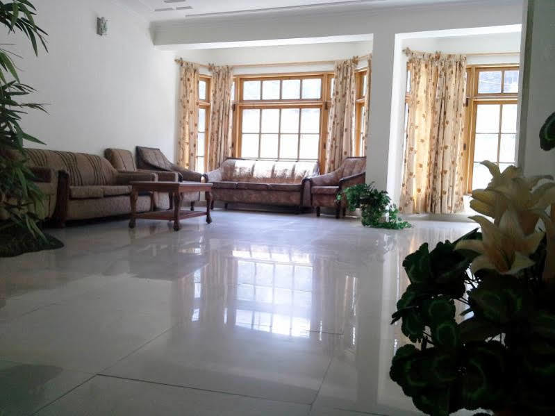Hotel Satkar Residency - Riverside Old Manali Esterno foto