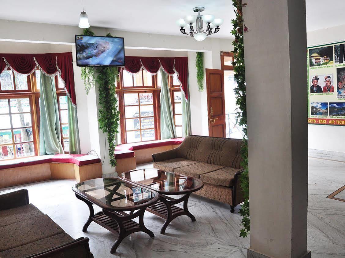 Hotel Satkar Residency - Riverside Old Manali Esterno foto